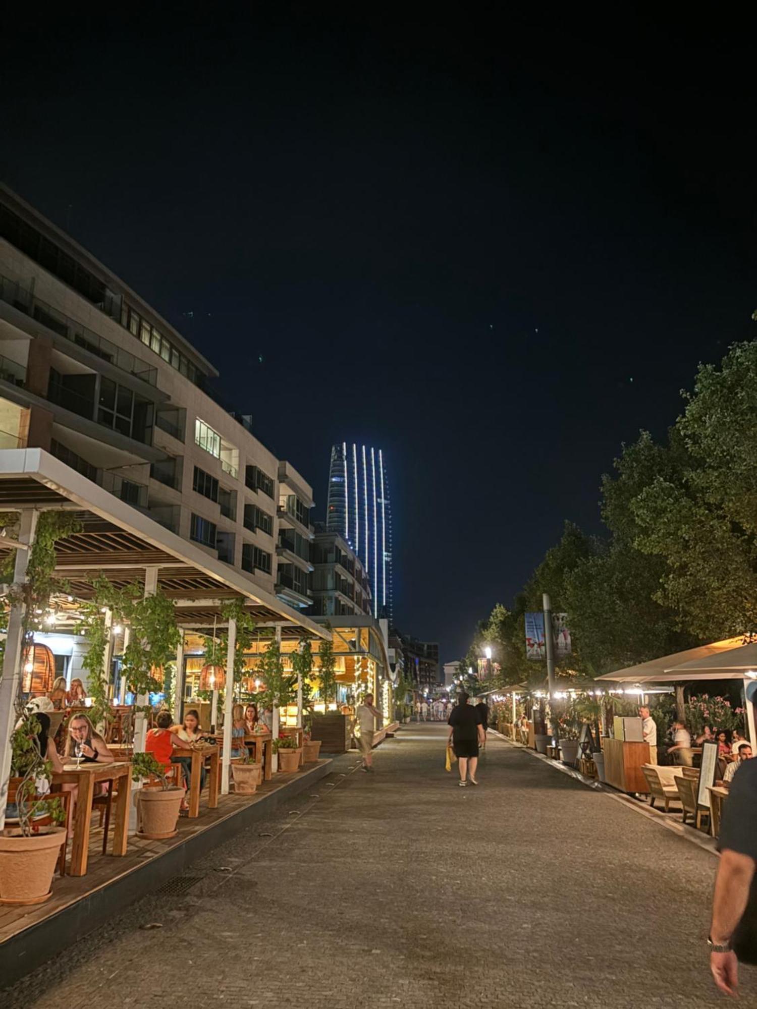 Panorama City Apartment In Downtown Area With Free Parking And Castle View Bratislava Ngoại thất bức ảnh