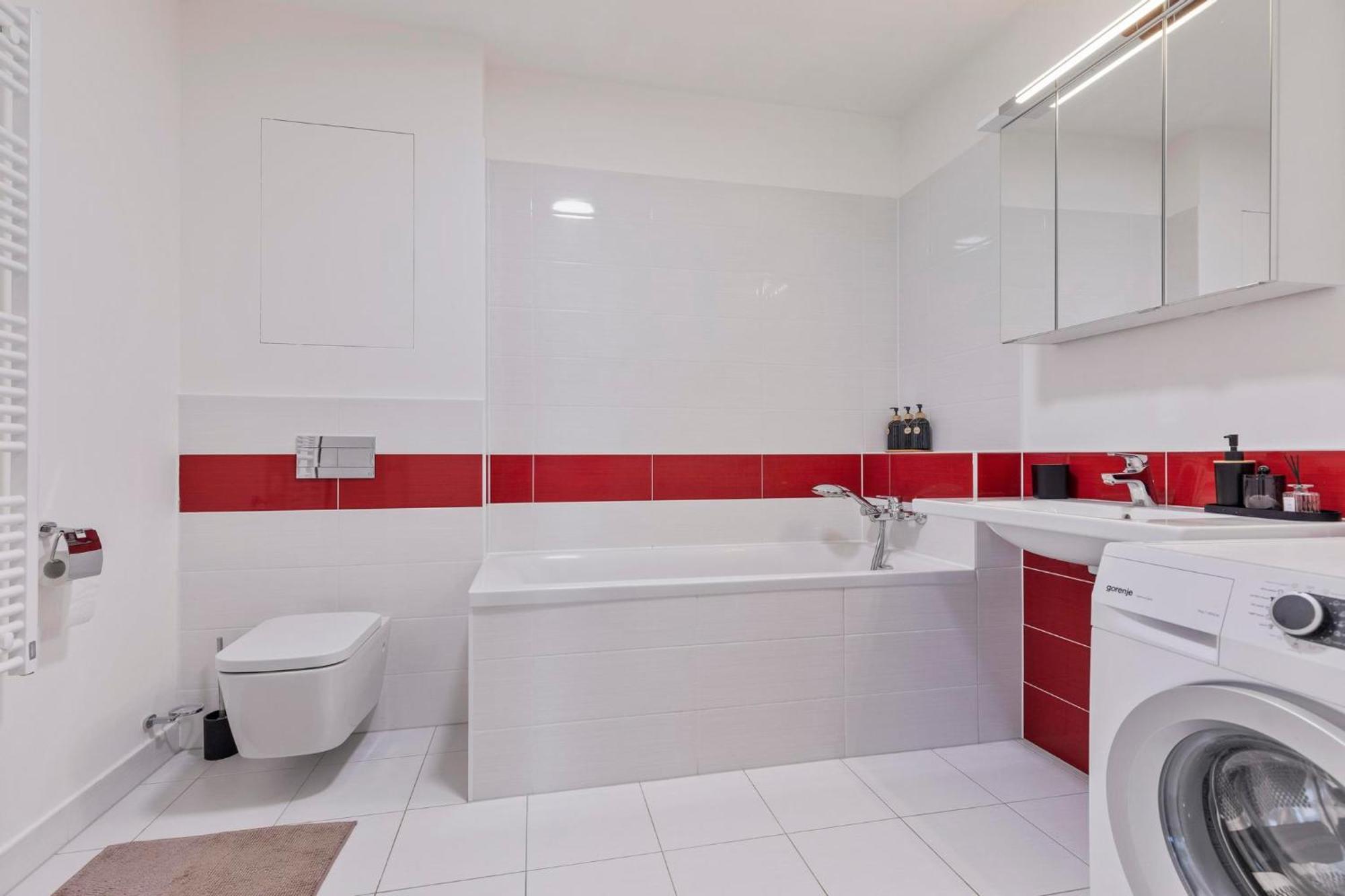Panorama City Apartment In Downtown Area With Free Parking And Castle View Bratislava Ngoại thất bức ảnh