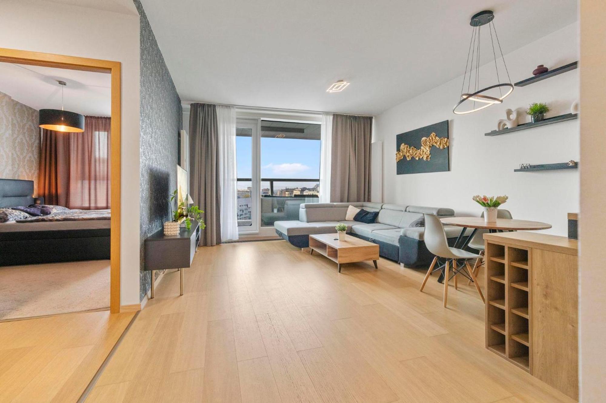 Panorama City Apartment In Downtown Area With Free Parking And Castle View Bratislava Ngoại thất bức ảnh